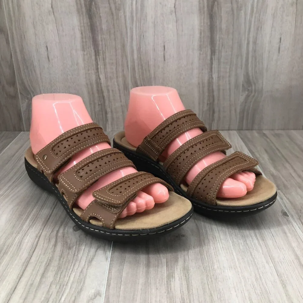Clarks Sandals Womens 8N Brown Leather Slip On Hook and Loop Shoes